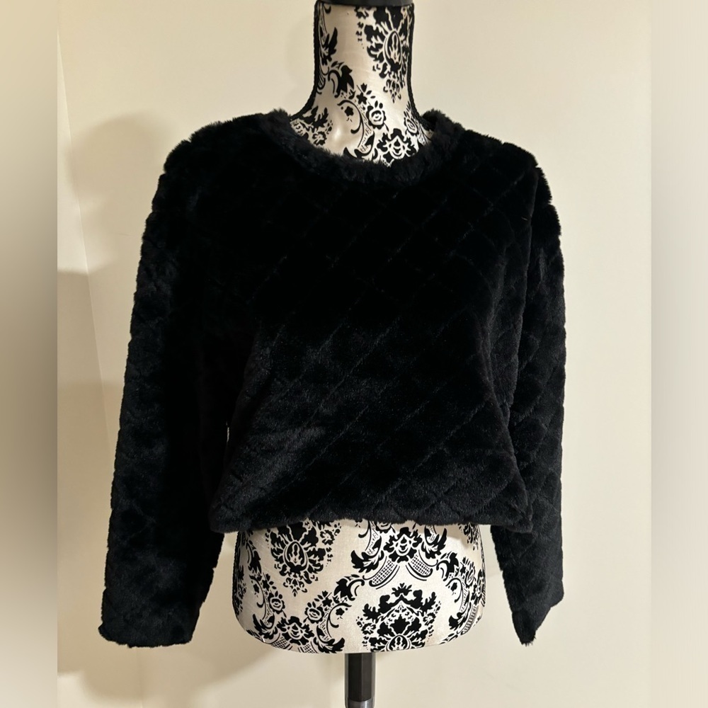 Zara Faux Fur Sweater​​​​​​​​​​​​​​​​​​